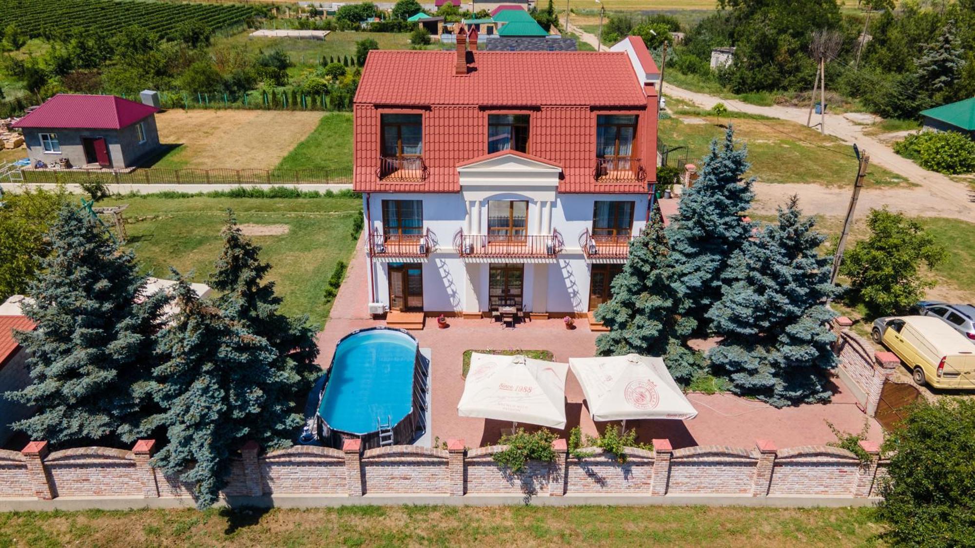 Dom Fedorovyh Hotel Sergeyevka Exterior photo